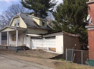 810 Savey St, Duquesne, PA 15110