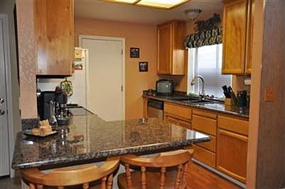 2nd image of 3400 Saxonville Way