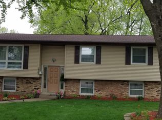 1305 Grande Ave, Center Point, IA 52213