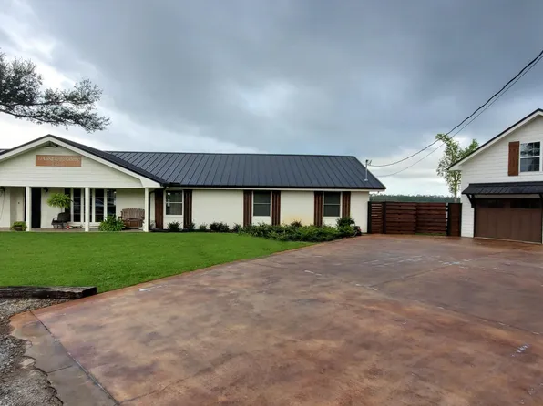 7257 W Lakeland Dr, Panama City, FL 32404