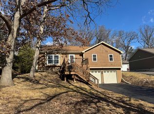 1009 Valley Ave, McHenry, IL 60051