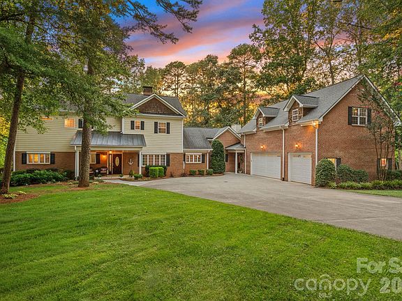 2nd image of 385 Sundown Rd