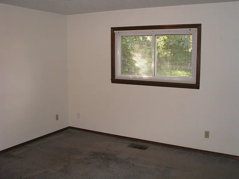 5123 Vale Ct SE — Photo 11