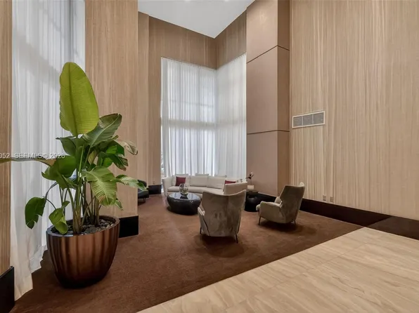 950 Brickell Bay Dr APT 4504, Miami, FL 33131
