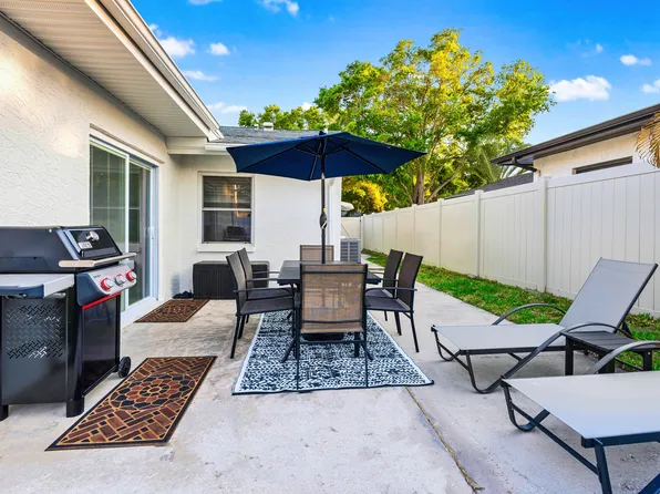 404 Ocean Ct, Clearwater, FL 33756