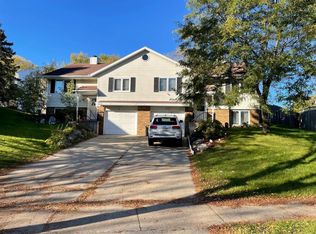 6813 Park Ridge Dr, Madison, WI 53719