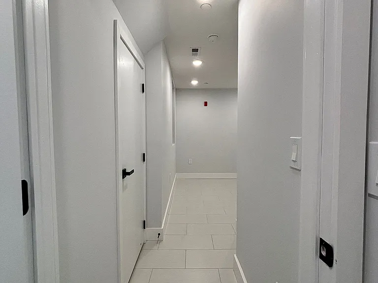 1027 W Dauphin St #3 — Photo 11