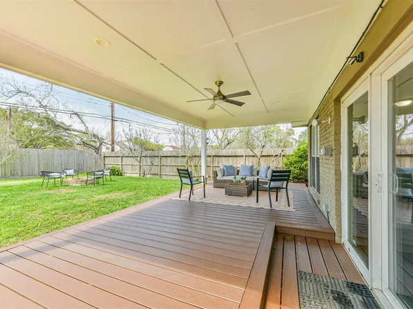 10902 Braewick Dr, Houston, TX 77096