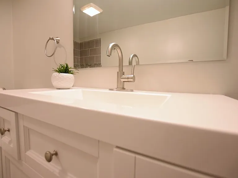 1002 N Aurora St — Photo 138