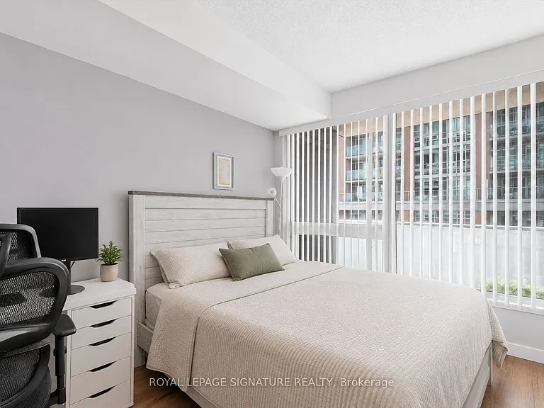 59 E Liberty St #905 — Photo 11