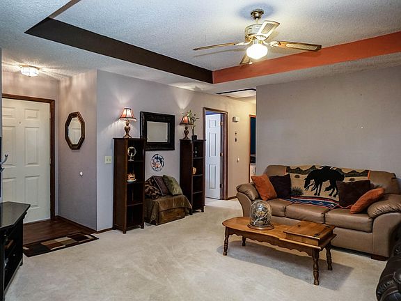 1124 E Livingston (2)