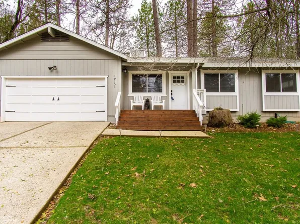 19153 Lake Forest Dr, Penn Valley, CA 95946