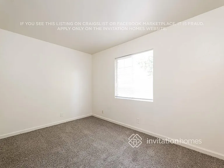 8892 Kelsey Dr — Photo 14