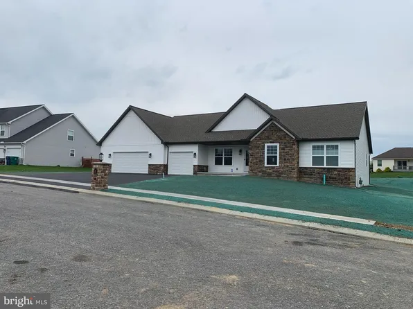 268 Mindy Dr, Harrisburg, PA 17112
