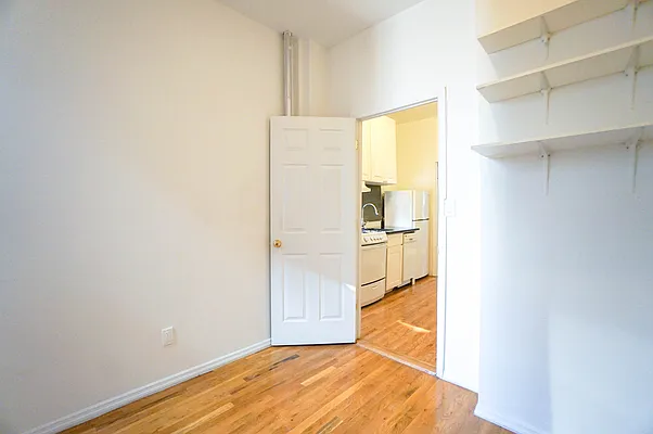 Rented by City Connections Realty | media 7