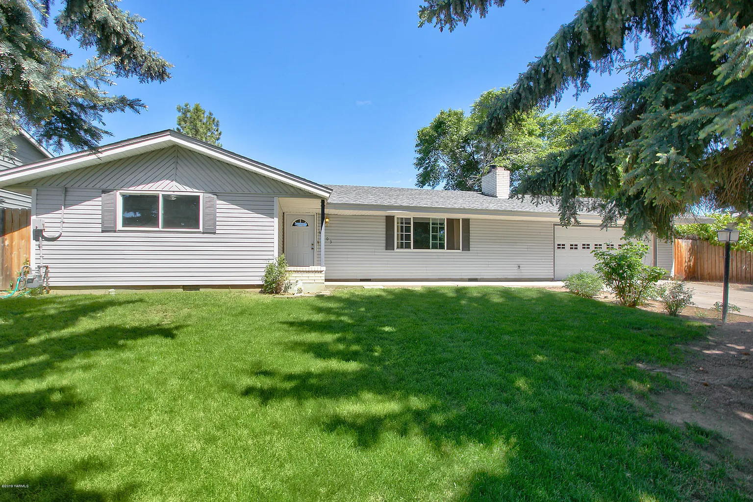 6903 Chinook Dr photo 1