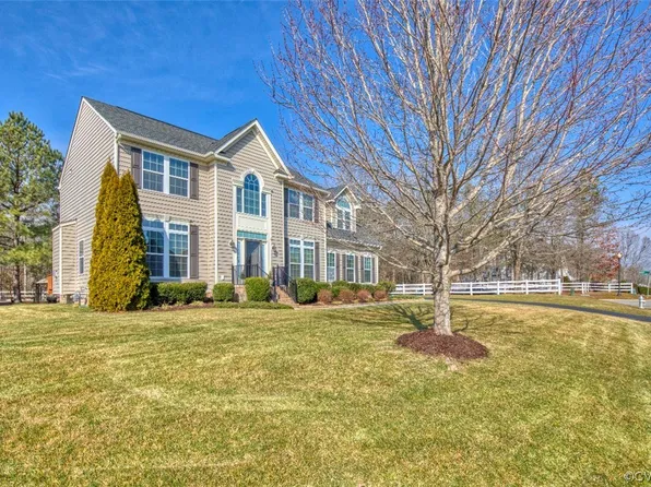 14400 Beachmere Dr, Chester, VA 23831