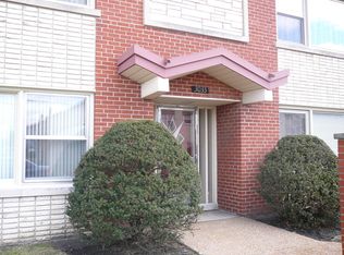 3033 Paris Ave APT 103, River Grove, IL