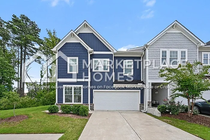 4 bed, 3.0 bath, 2348 sqft, $2,245 — Photo 2