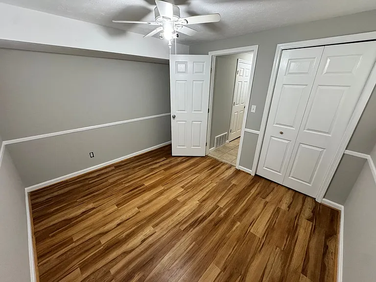 8016 Broadfern Dr — Photo 52