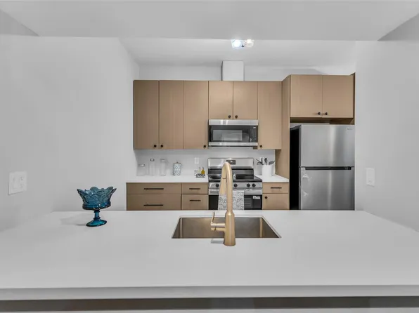 8100 Cambridge St APT 125, Houston, TX 77054