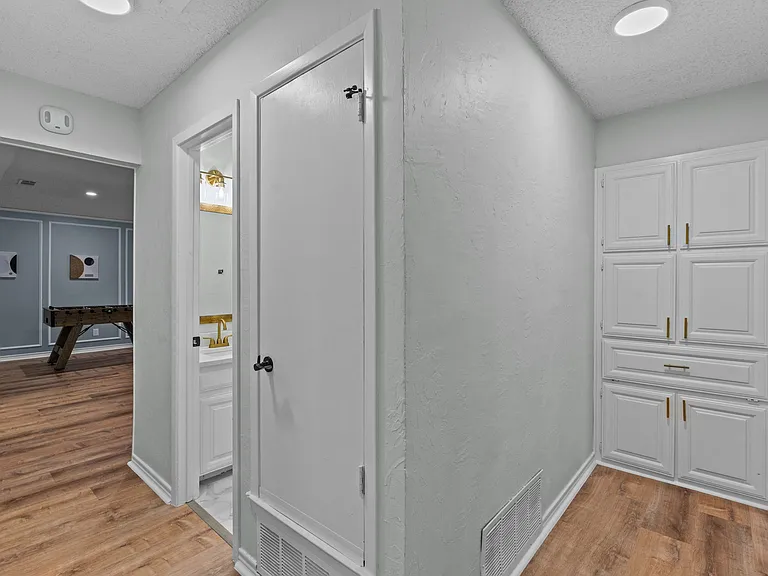 7628 Hunt Dr — Photo 32