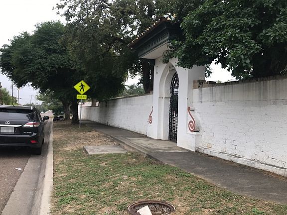2nd image of 1320 McClelland Ave