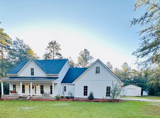 2820 Southern Manor Rd, Metter, GA 30439