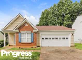 1537 Hollow Maple Dr, Charlotte, NC 28216