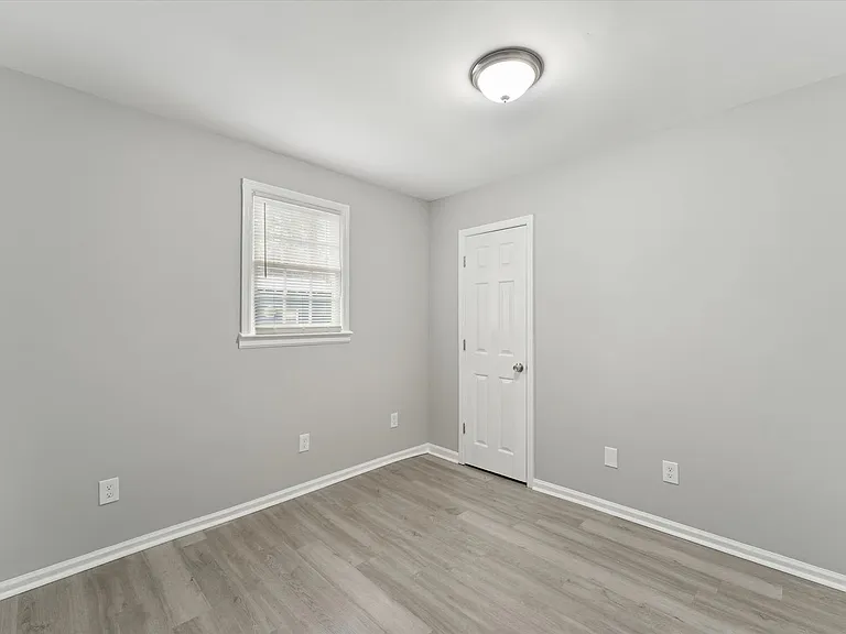 2120-2122 Bulloch St — Photo 10