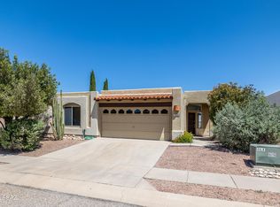 10401 E Thunderbolt Dr, Tucson, AZ 85748