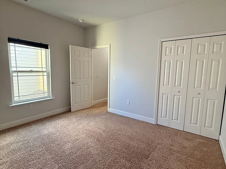5156 NW 21st Dr — Photo 43