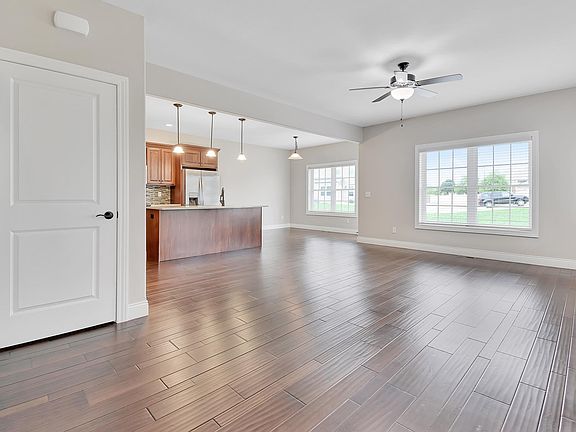 5th image of 1504 Halo Dr #1504