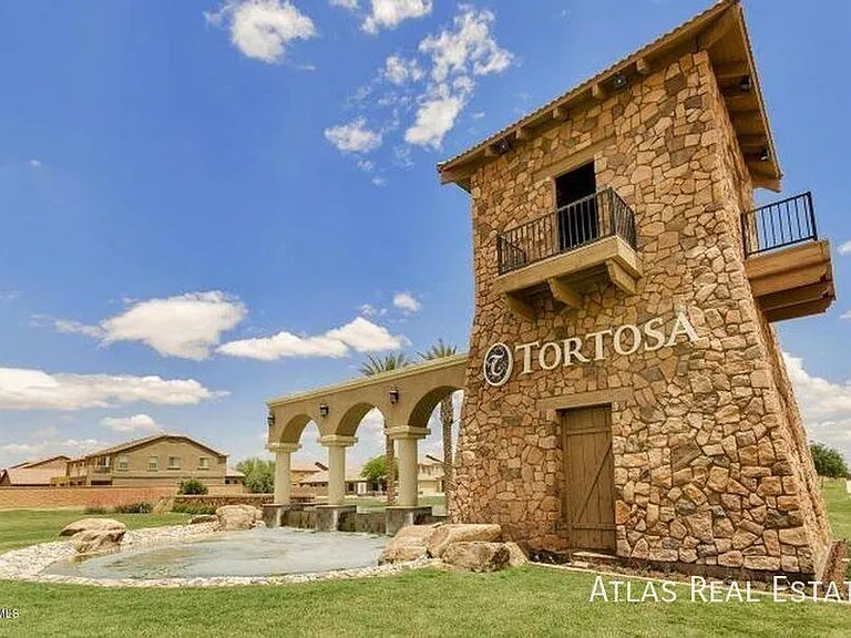 36556 W Velazquez Dr — Photo 18