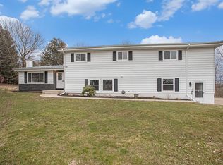 6102 E Bootjack Rd, Rolling Prairie, IN 46371