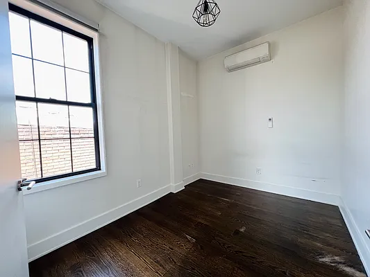 Rented by Pear NYC LLC | media 17