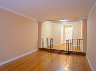 305 W 52nd St APT 5B, New York, NY
