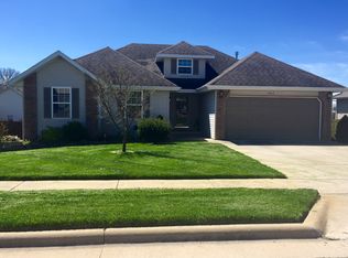 902 W Ridgecrest St, Ozark, MO 65721