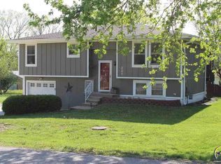 207 Devon Rd, Overbrook, KS 66524