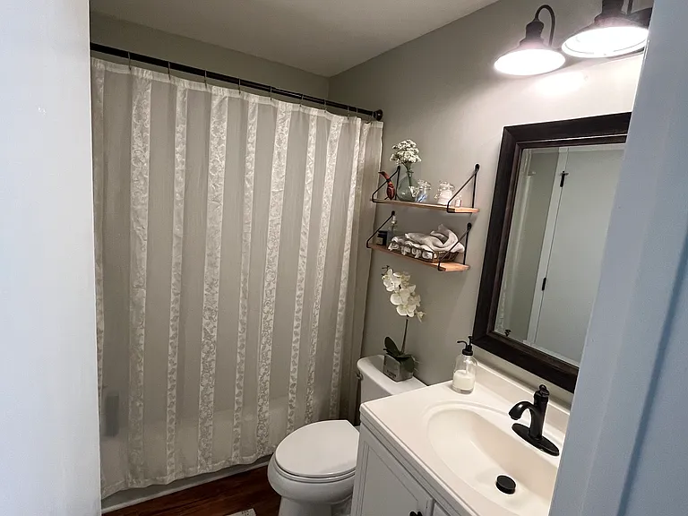 111 Brookberry Cir — Photo 20