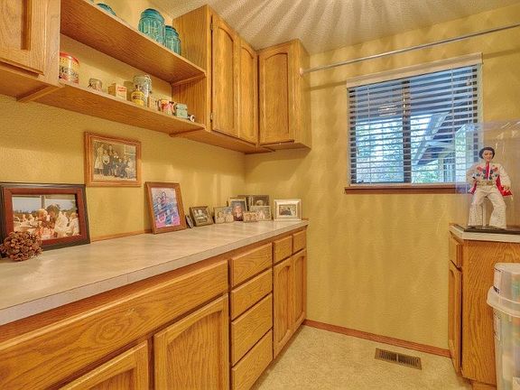 5th image of 30407 SE Lake Retreat North Dr