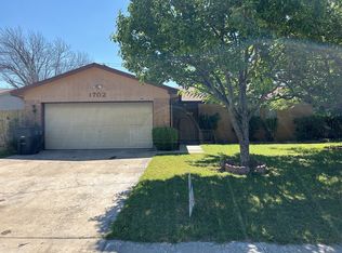 1702 Kenyon St, Killeen, TX 76543