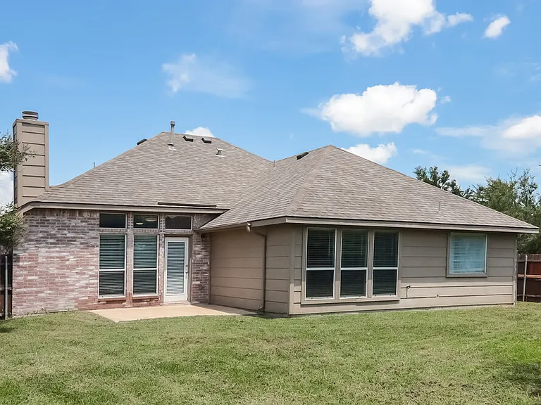 1705 Green Terrace Dr — Photo 16
