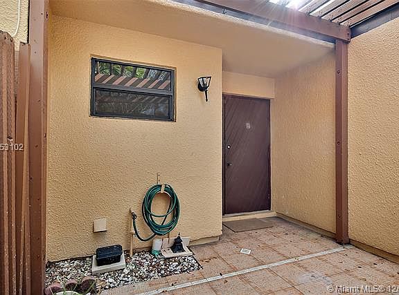 4th image of 1561 E Golfview Dr