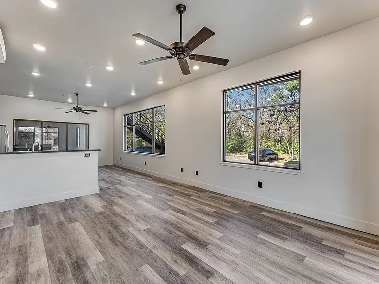 Dabs Properties LLC - 1723 N Chestnut Ave — Photo 7