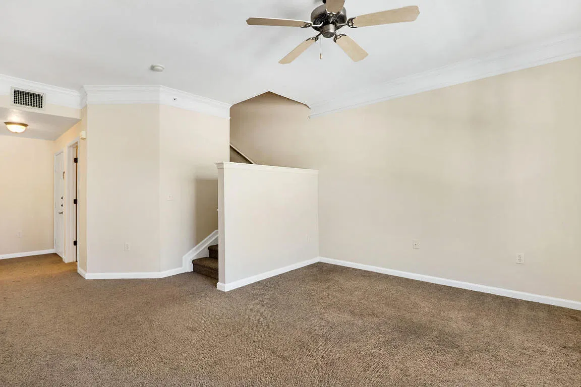 2 bed, 2.5 bath, 1344 sqft, $2,600 — Photo 2