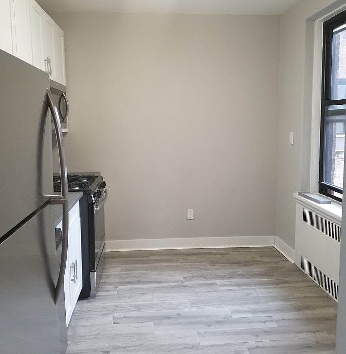 1st image of 1730 E 18th St #6B