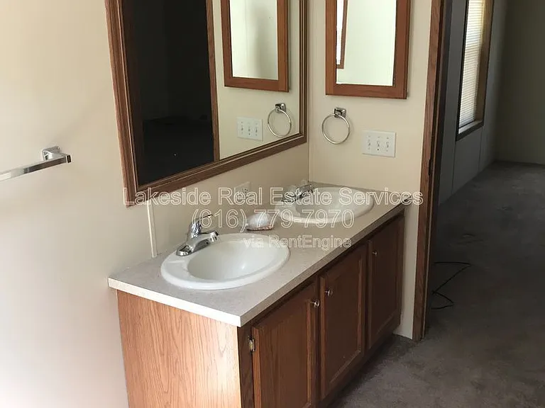 10500 21 Mile Rd NE — Photo 11