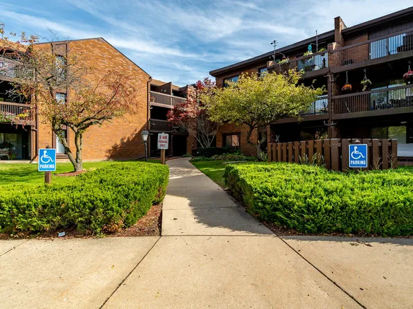 2929 Sunnyside Dr #0, Rockford, IL 61114
