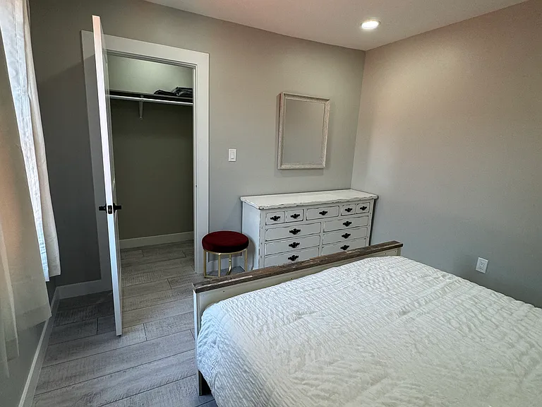 328 N Euclid Ave #C — Photo 5